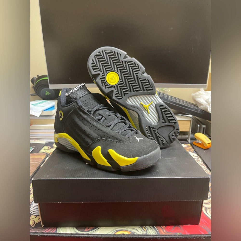 2014 Air Jordan 14 Thunder Size 4.5Y